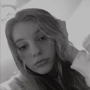 Meet your Posher, Isabella